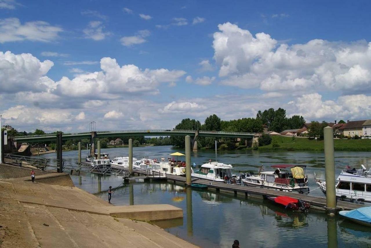 Tournus Belle Maison Vue Sur Saone Екстериор снимка